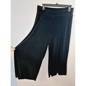 Chico's Black Cropped Wide Leg Pants